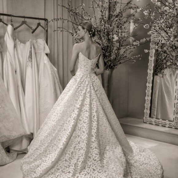 Reem Acra "Blooming Collection" 2024 Spring Size 10 - Picture 4 of 8